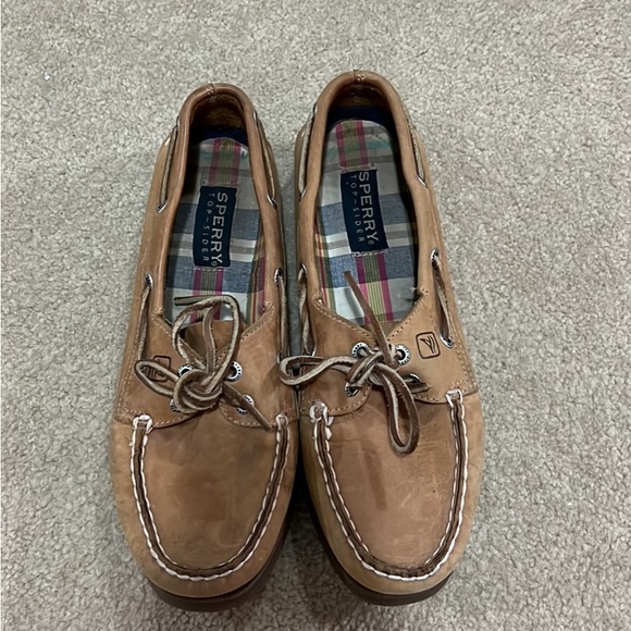 Women’s sperrys - Picture 1 of 3